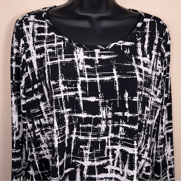 Small Rafaella Black White Print Blouse Top Stretch Asymmetrical Abstract Print - Picture 9 of 12